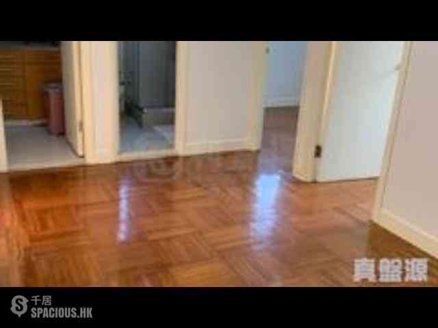North Point - Kar On House 01