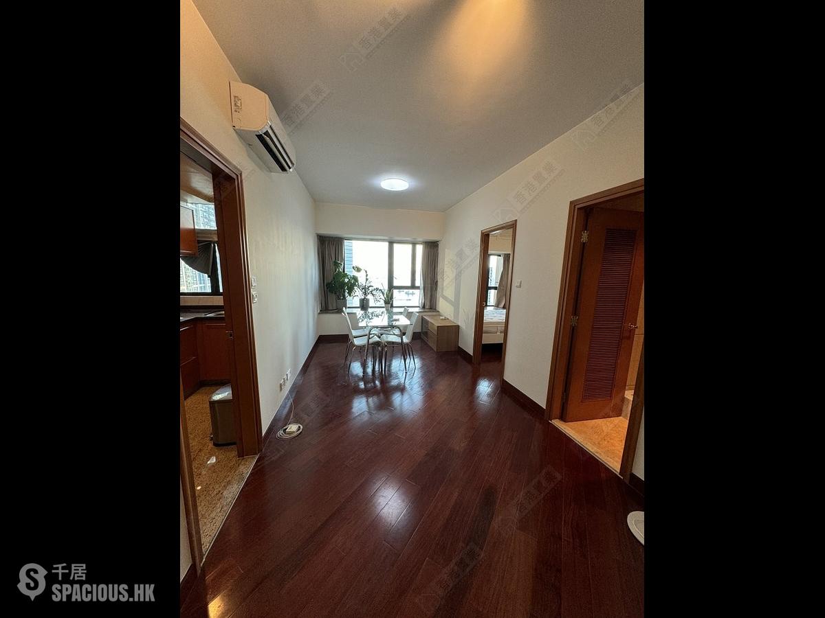 West Kowloon - The Arch Star Tower (Block 2) 01