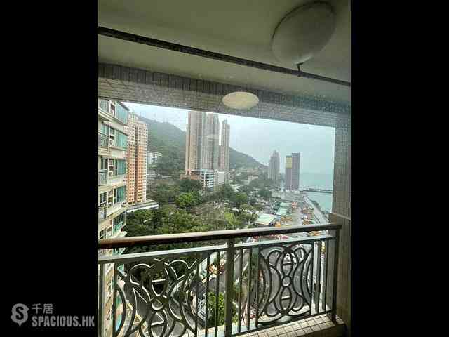 Kennedy Town - The Merton 01