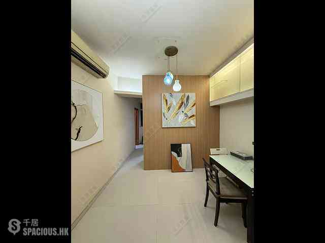 Wan Chai - Yau Kwong Building 03