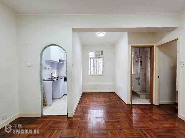 Wan Chai - Bowrington Building 01
