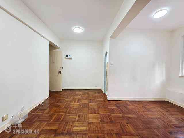 Wan Chai - Bowrington Building 03