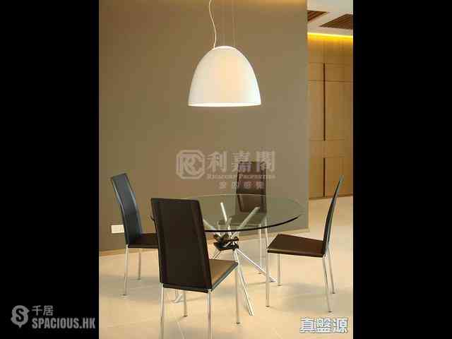 West Kowloon - The Arch Moon Tower (Block 2A) 01