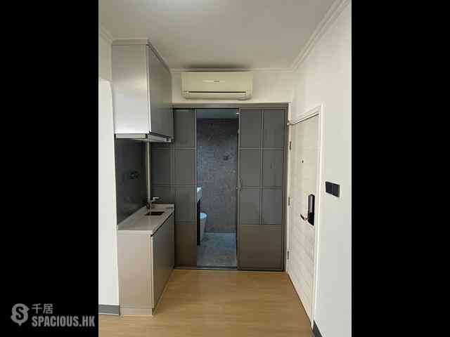 Wan Chai - Wing Tak Building 06