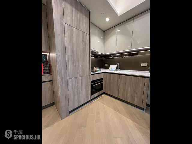 Lohas Park - Lohas Park Phase 11C Villa Garda II Tower 2B 01