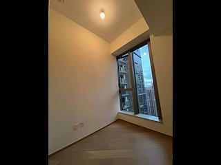 Lohas Park - Lohas Park Phase 11C Villa Garda II Tower 2B 04