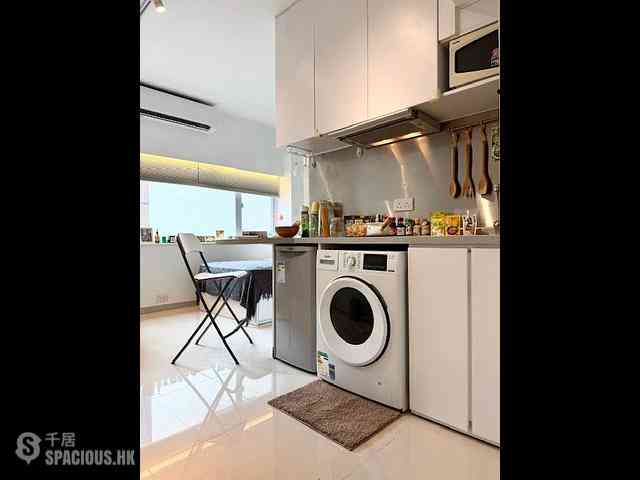 Sheung Wan - Yu Hing Mansion 01