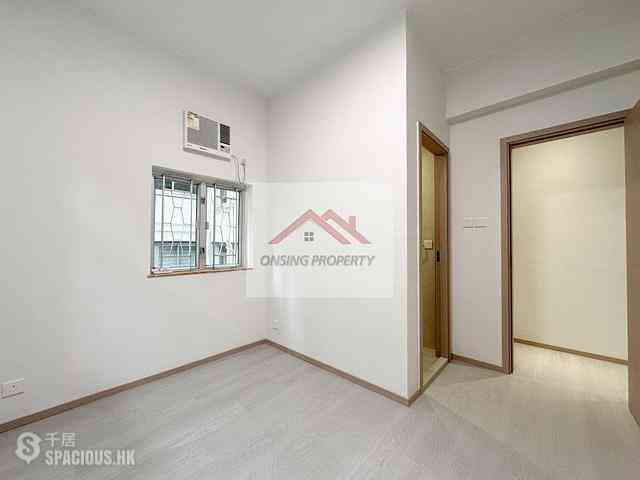 Sai Ying Pun - 1E, High Street 09
