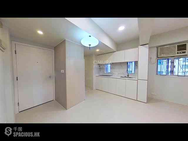 Shau Kei Wan - Pak Ling Mansions 13