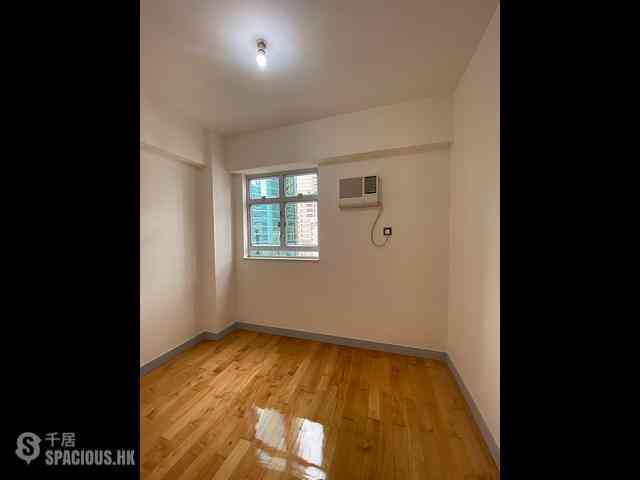 Wan Chai - Tak On Mansion 12