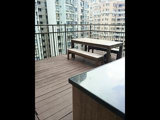 Mid Levels Central - Good View Court 02