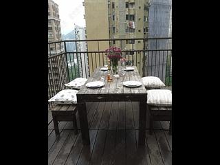 Mid Levels Central - Good View Court 03