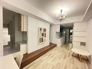 Mid Levels Central - Good View Court 04