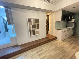 Mid Levels Central - Good View Court 06