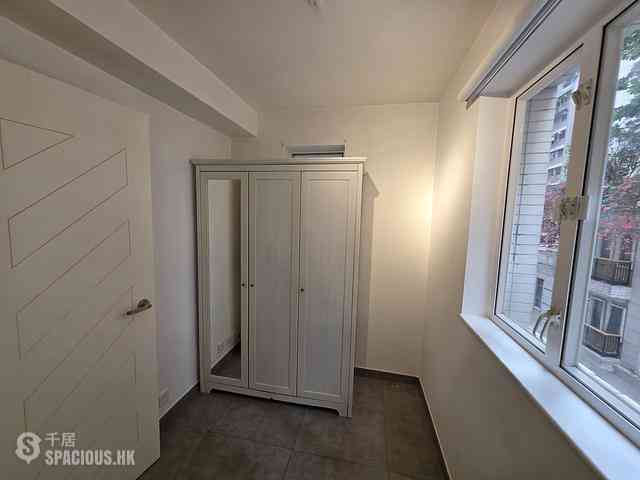 Wan Chai - Galway Court 09