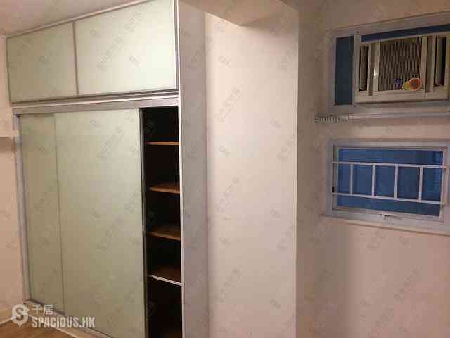 Wan Chai - Phoenix Court Block 1 17