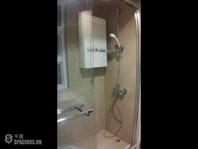 Wan Chai - Phoenix Court Block 1 32