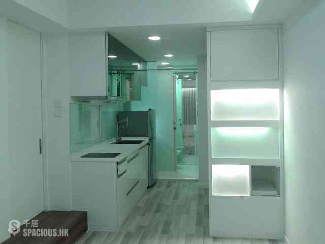 Mid Levels Central - Good View Court 05