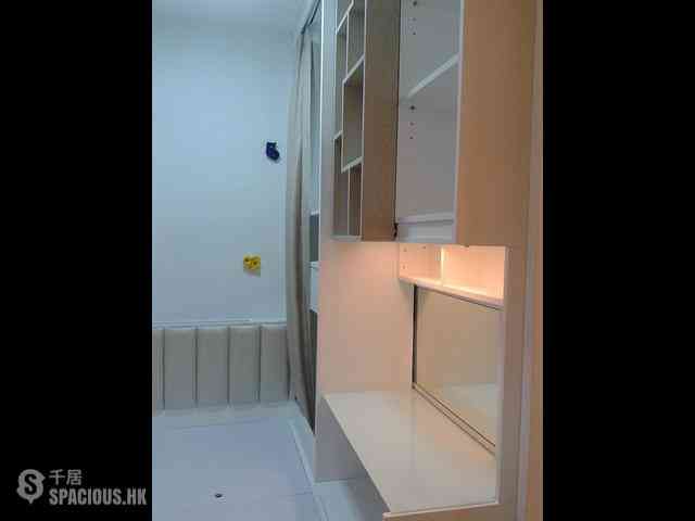 Mid Levels Central - Good View Court 07