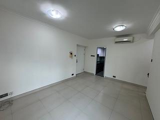Kennedy Town - University Heights Block 2 02