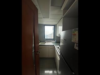 Kennedy Town - University Heights Block 2 06