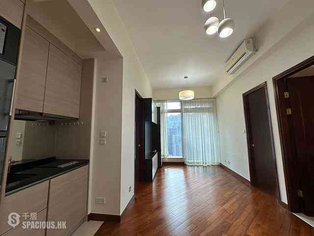 Wan Chai - The Avenue Phase 2 Block 3 07