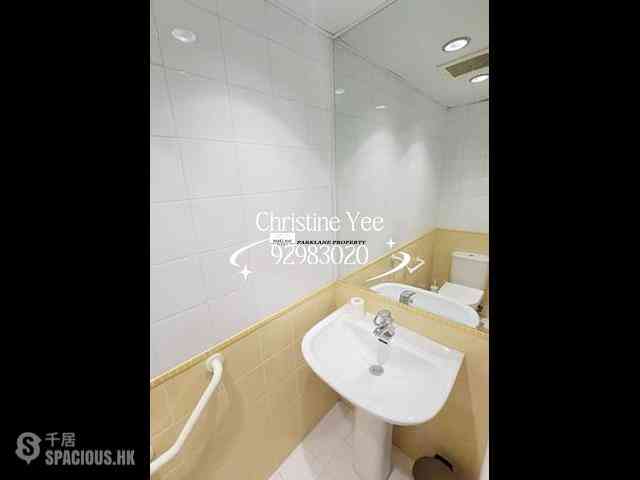 Causeway Bay - Fontana Gardens 11