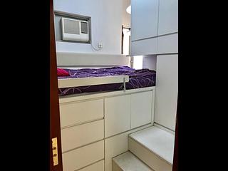 Kennedy Town - The Merton Tower 3 05