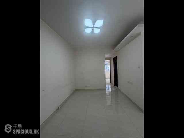 Wan Chai - Lucky House 02