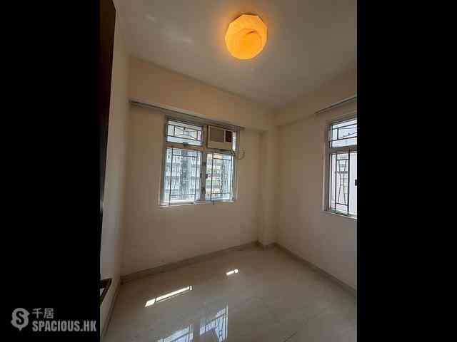 Wan Chai - Lucky House 04