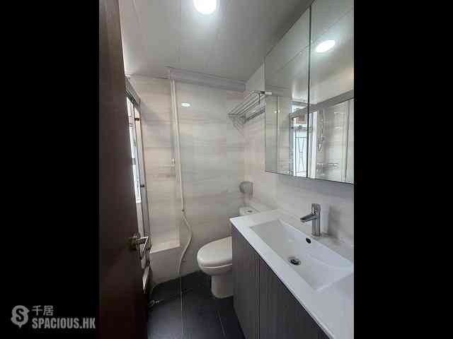 Wan Chai - Lucky House 07