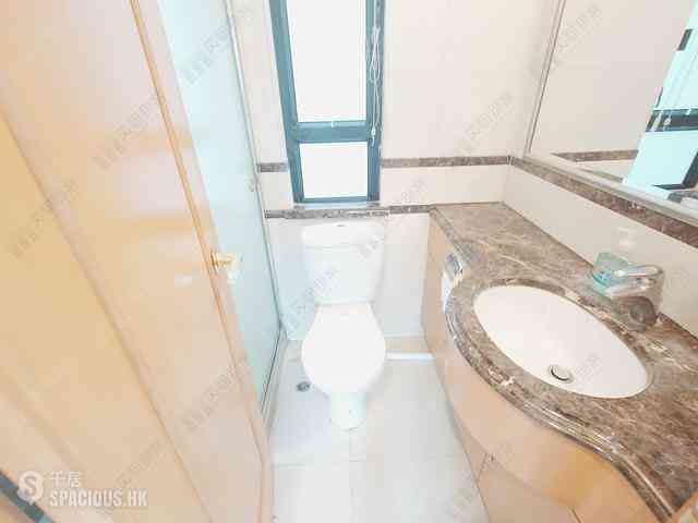 Wan Chai - Cathay Lodge 06