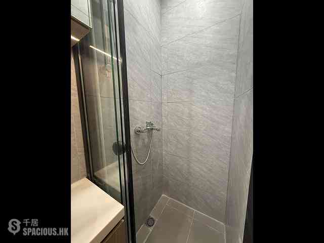 Sai Ying Pun - 203-205, Des Voeux Road West 05