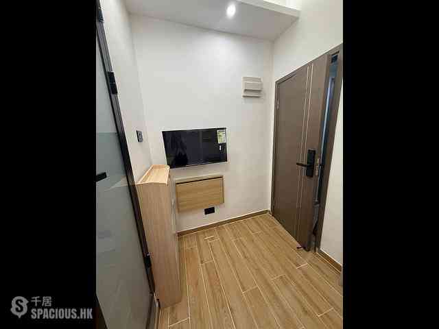 Sai Ying Pun - 203-205, Des Voeux Road West 01