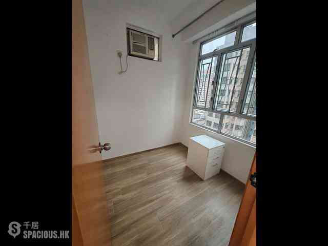 Sai Ying Pun - New Start Building 04