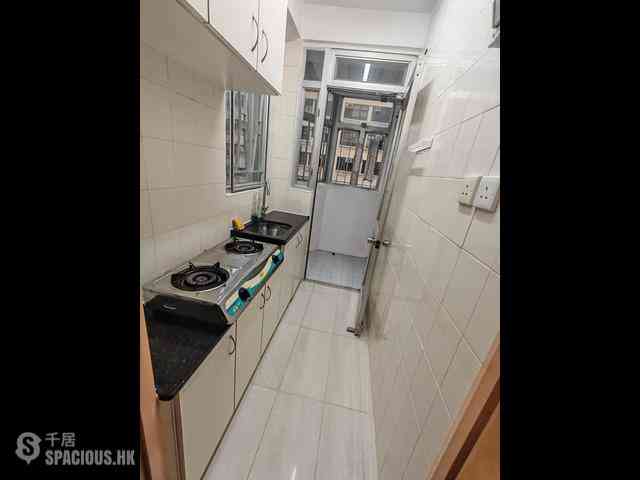 Sai Ying Pun - New Start Building 05
