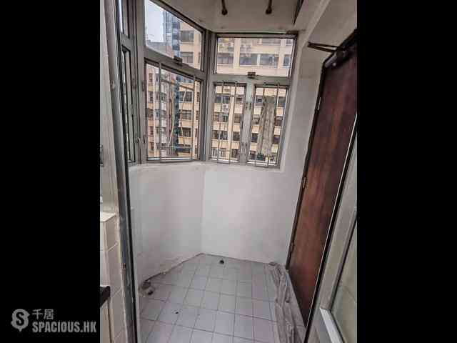 Sai Ying Pun - New Start Building 06