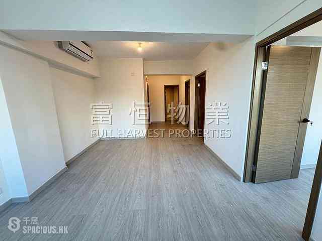 Wan Chai - Wing Cheung Mansion 05