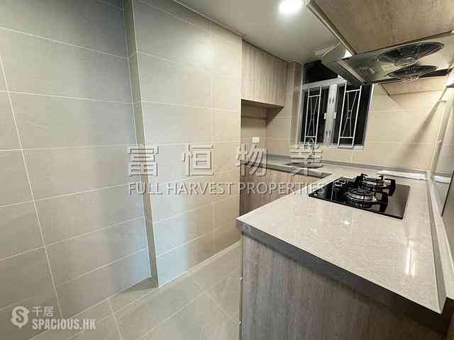 Wan Chai - Wing Cheung Mansion 11