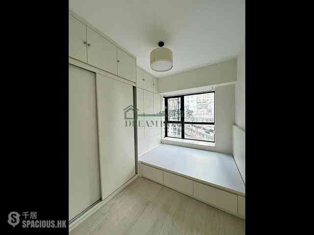 Mid Levels West - Wilton Place 01