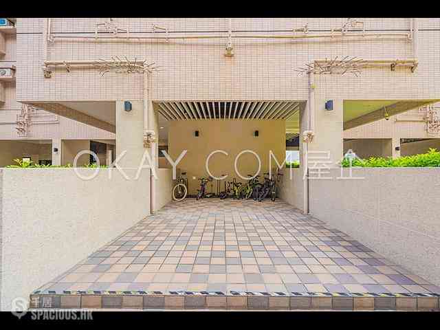 Stubbs Road - Nicholson Tower 18