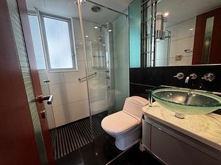 West Kowloon - The Harbourside Block 3 08