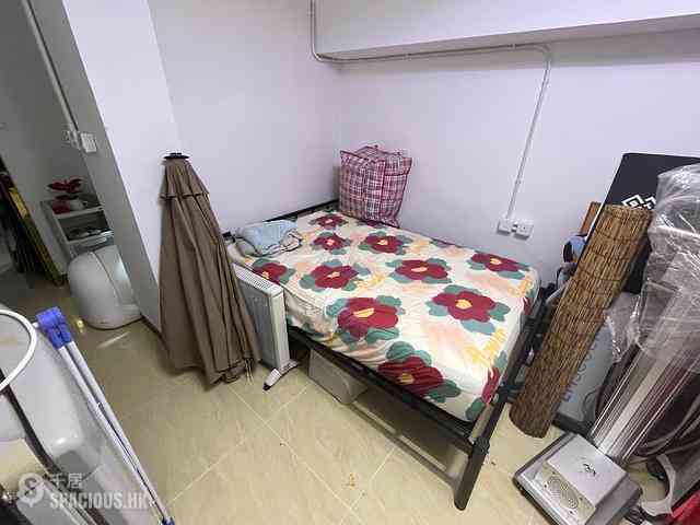 Sai Ying Pun - Wai Yuen Mansion 01