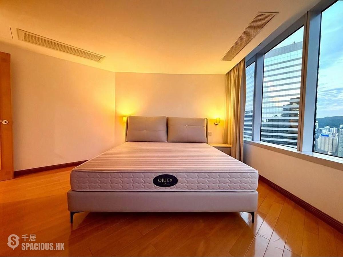 Wan Chai - Convention Plaza Apartments 01