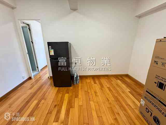 Happy Valley - Winner House 03