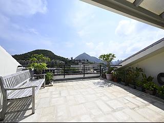 Deep Water Bay - Manderly Garden 03