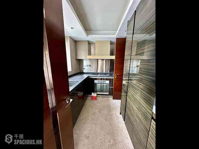 Wong Chuk Hang - Marinella Block 2 06