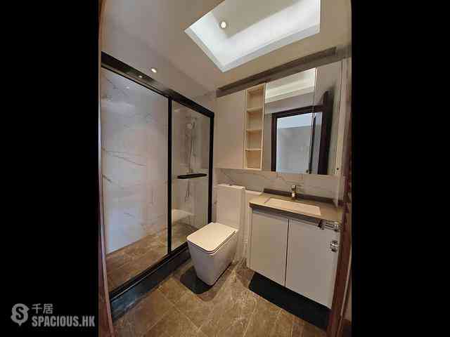 Wong Chuk Hang - Marinella Block 2 08