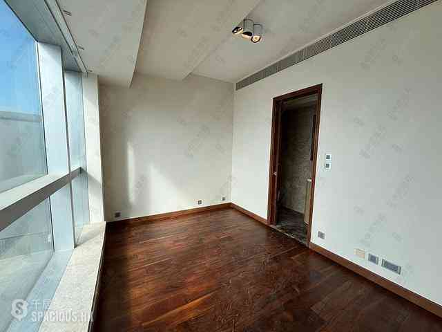 Wong Chuk Hang - Marinella Block 2 14
