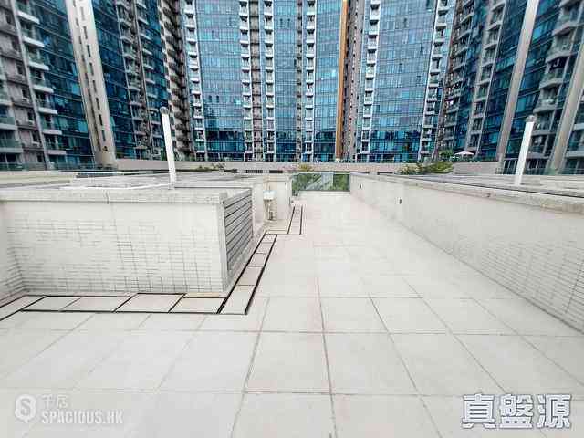 Tseung Kwan O - Savannah Block 1 11